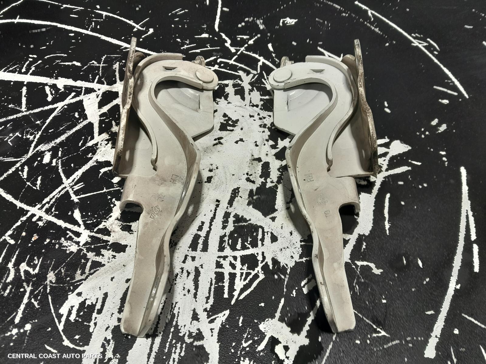 Bonnet Hinge Strut