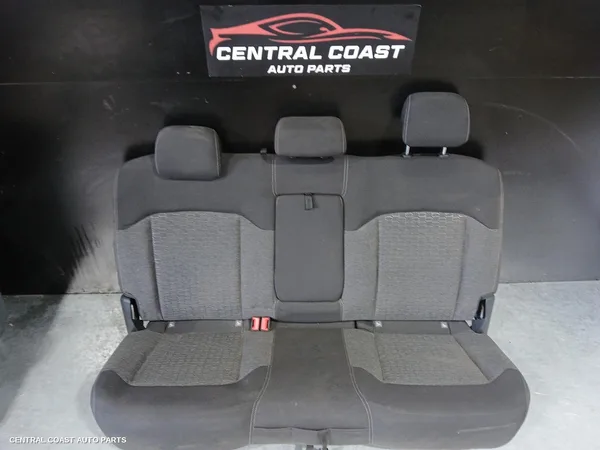 2nd Seat (Rear Seat)