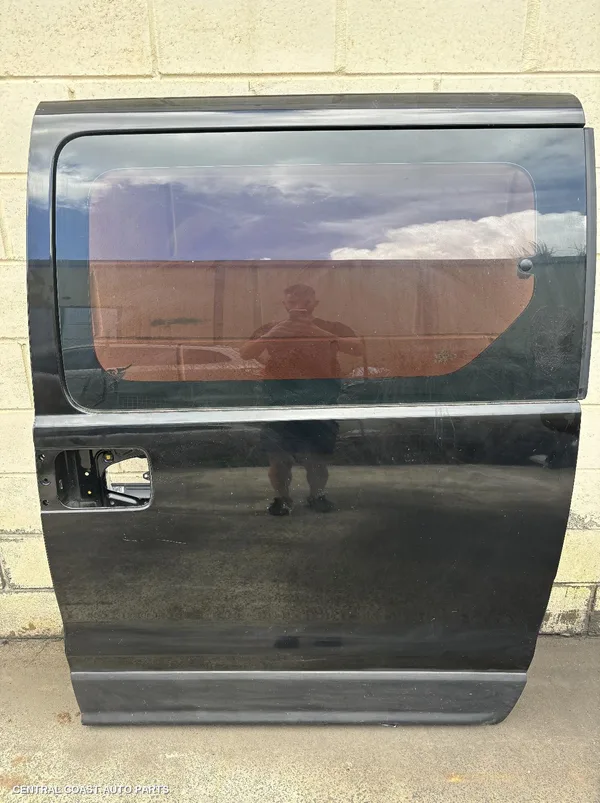 Left Rear Door/Sliding