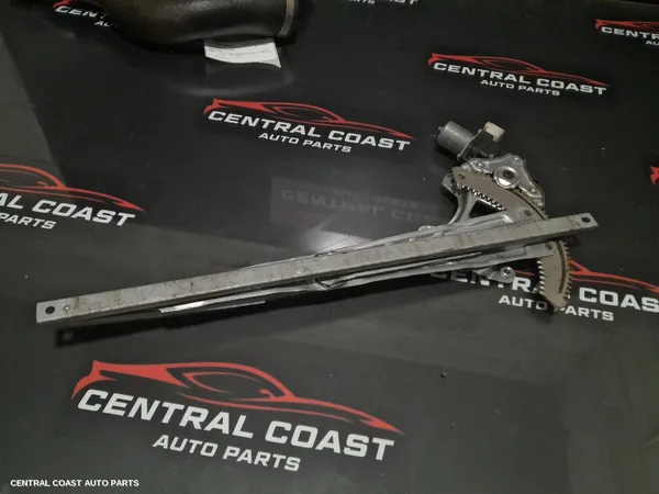 Right Front Window Reg/Motor