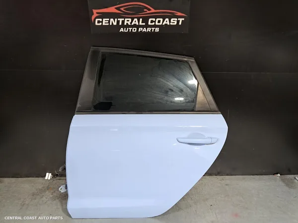 Left Rear Door/Sliding