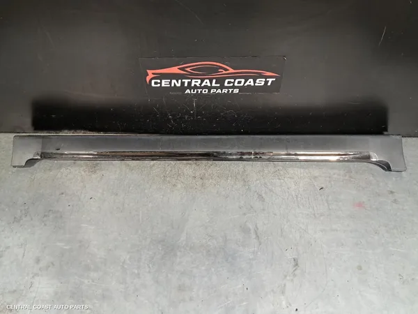 Side Step/Skirt