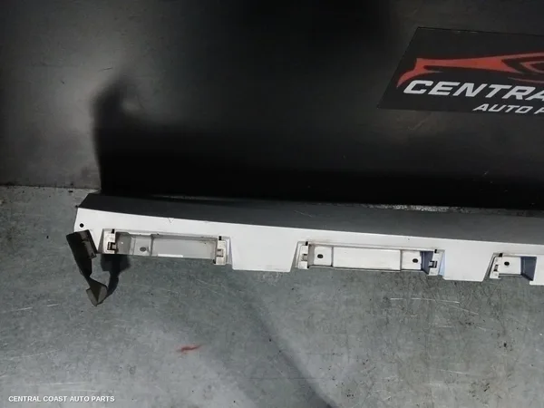 Side Step/Skirt