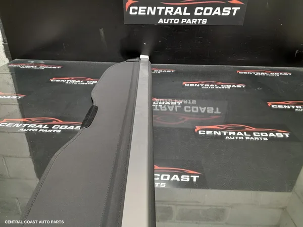 PARCEL_SHELF_CARGO_BLIND