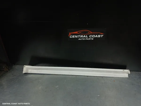 Side Step/Skirt