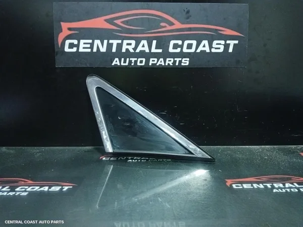 Left Front 1/4 Door Glass