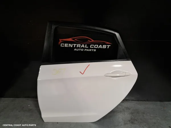 Left Rear Door/Sliding