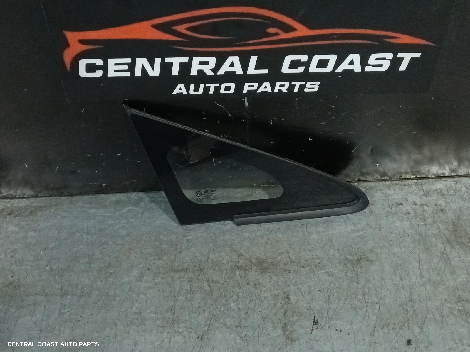 Right Front 1 4 Door Glass