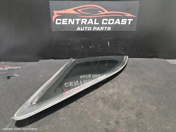 Left Rear 1/4 Door Glass