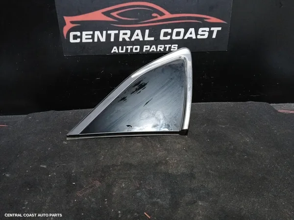 Left Rear 1/4 Door Glass