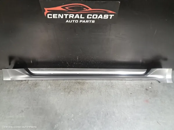 Side Step/Skirt