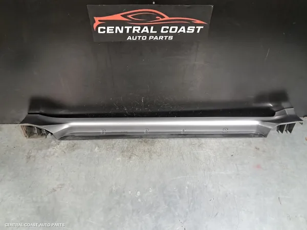Side Step/Skirt