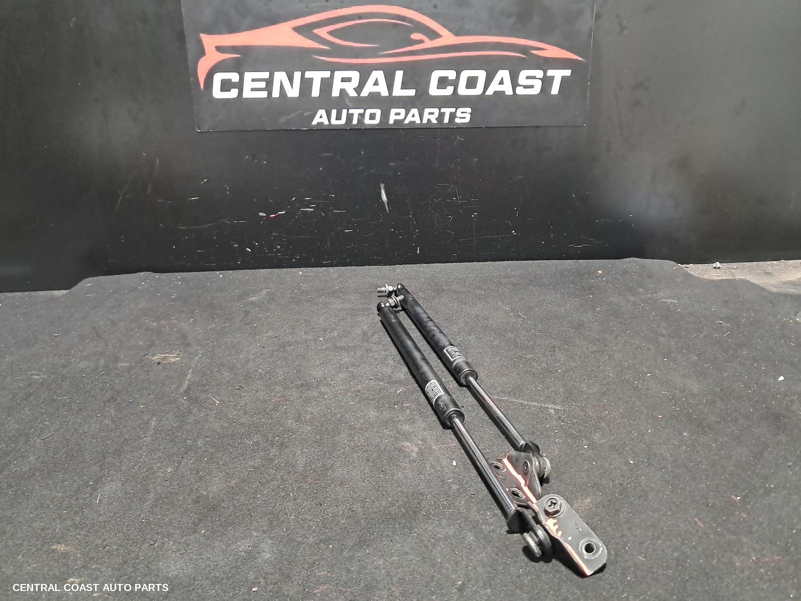 Bonnet Hinge Strut