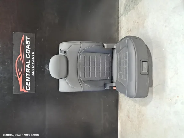 2nd Seat (Rear Seat)